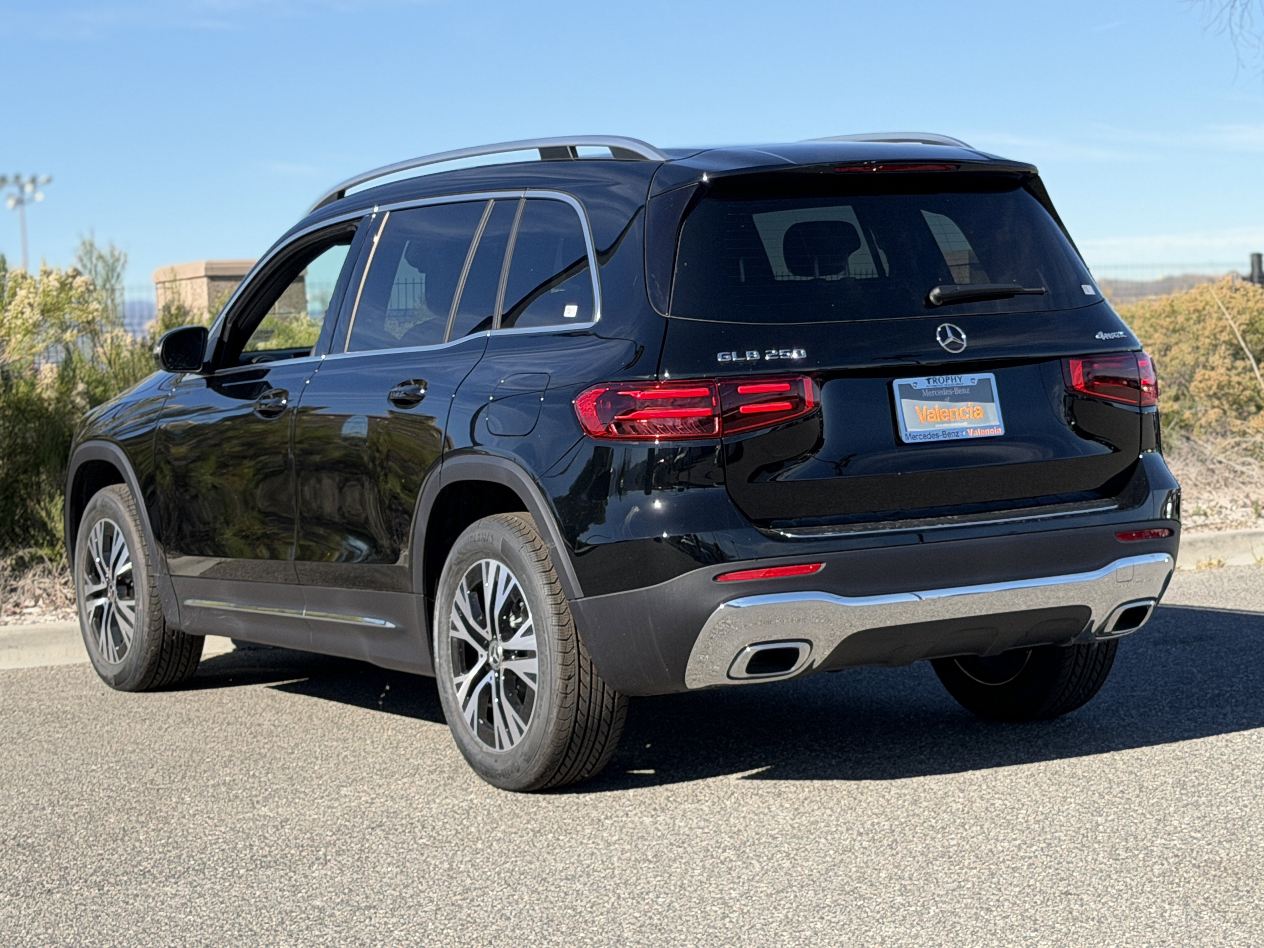 New 2026 Mercedes-Benz GLB 250 4MATIC image 10