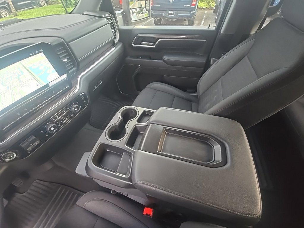 Used 2025 Chevrolet Silverado 2500 LT w/ Convenience Package AWD/4WD image 29