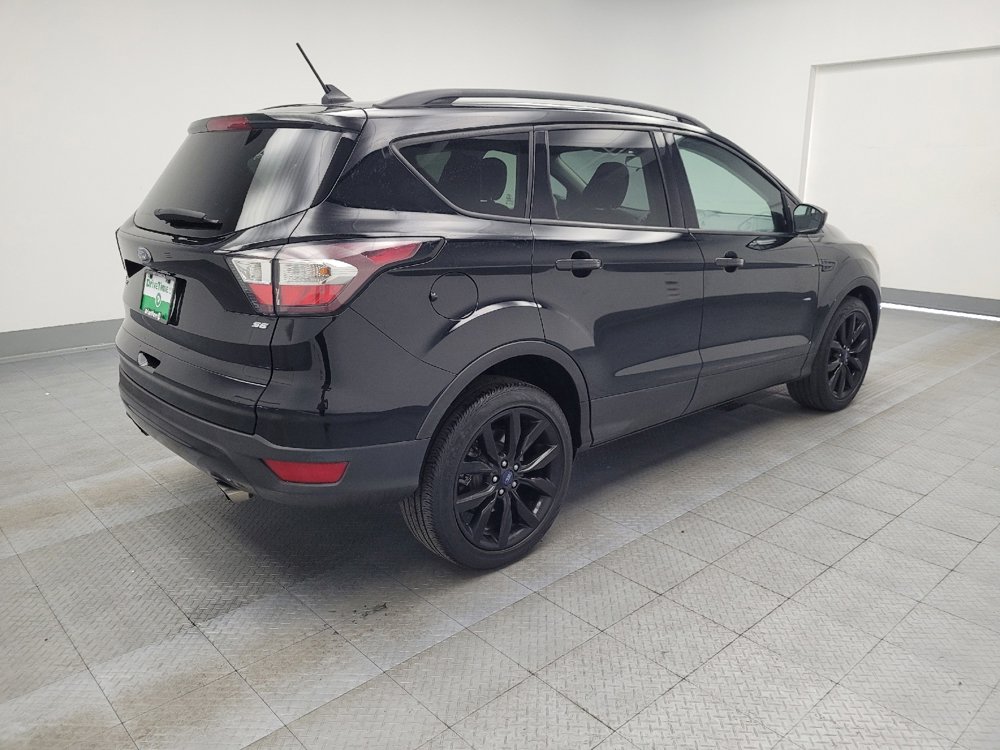 Used 2018 Ford Escape SE w/ SE Sport Appearance Package FWD image 9