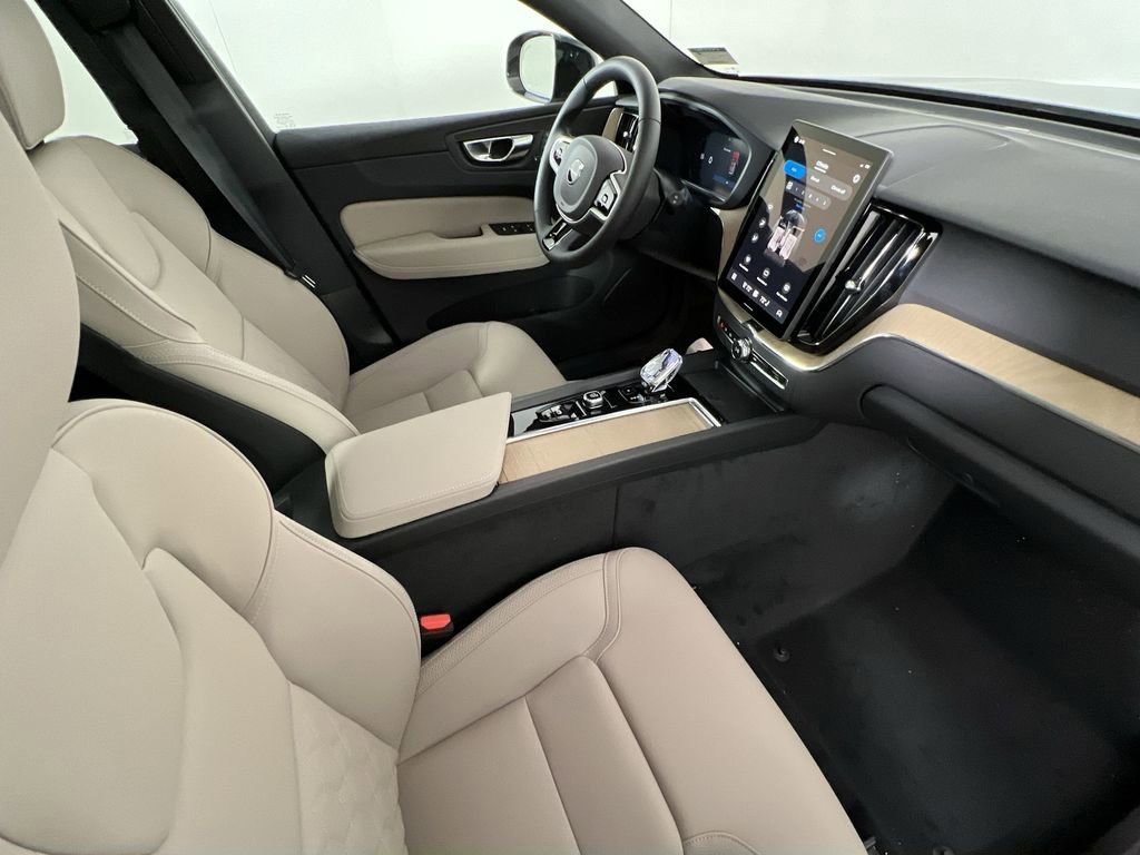 New 2026 Volvo XC60 B5 Core image 25