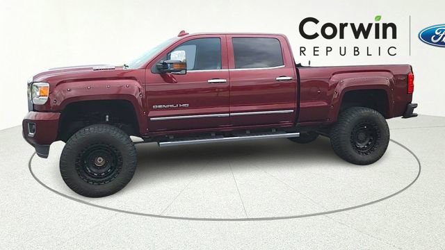 Used 2017 GMC Sierra 2500 Denali w/ Duramax Plus Package AWD/4WD image 4