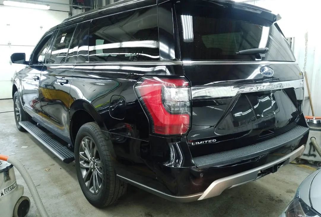 Used 2021 Ford Expedition Max Limited image 2