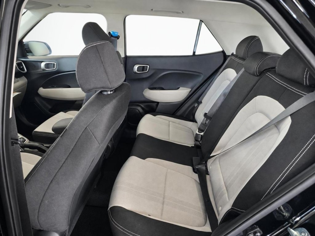 New 2026 Hyundai Venue SEL FWD image 34