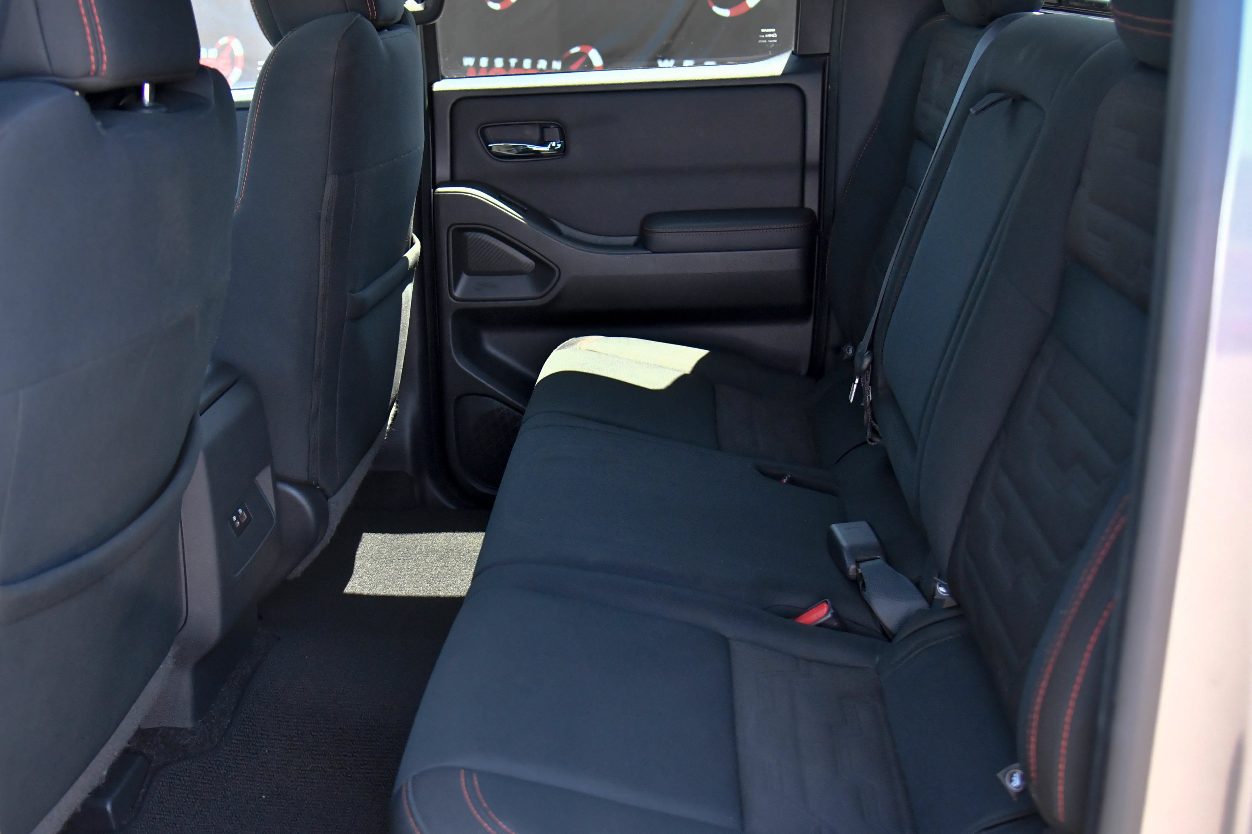 Used 2022 Nissan Frontier Pro-X RWD image 35