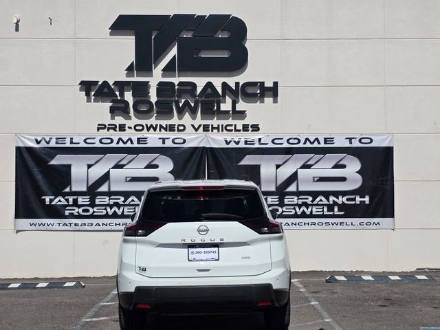 Used 2024 Nissan Rogue S AWD/4WD image 9