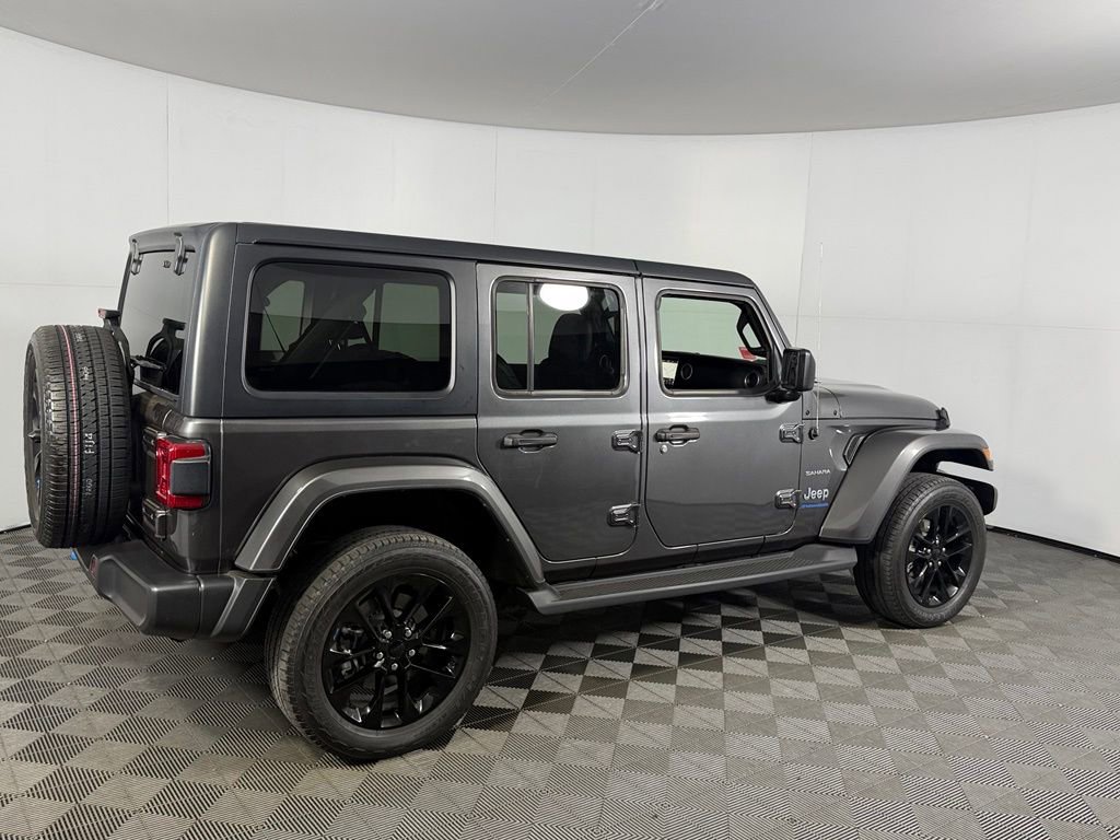 Used 2023 Jeep Wrangler Unlimited Sahara AWD/4WD image 8