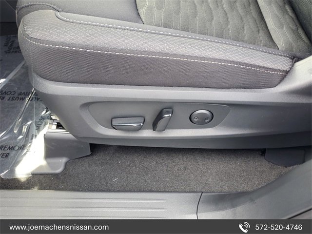 New 2025 Nissan Pathfinder SV w/ Black Appearance Package image 24