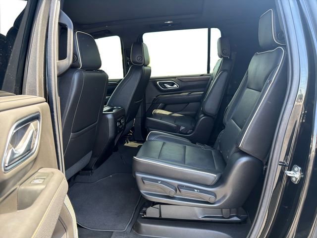 Used 2021 Chevrolet Suburban Premier w/ Premium Package RWD image 11