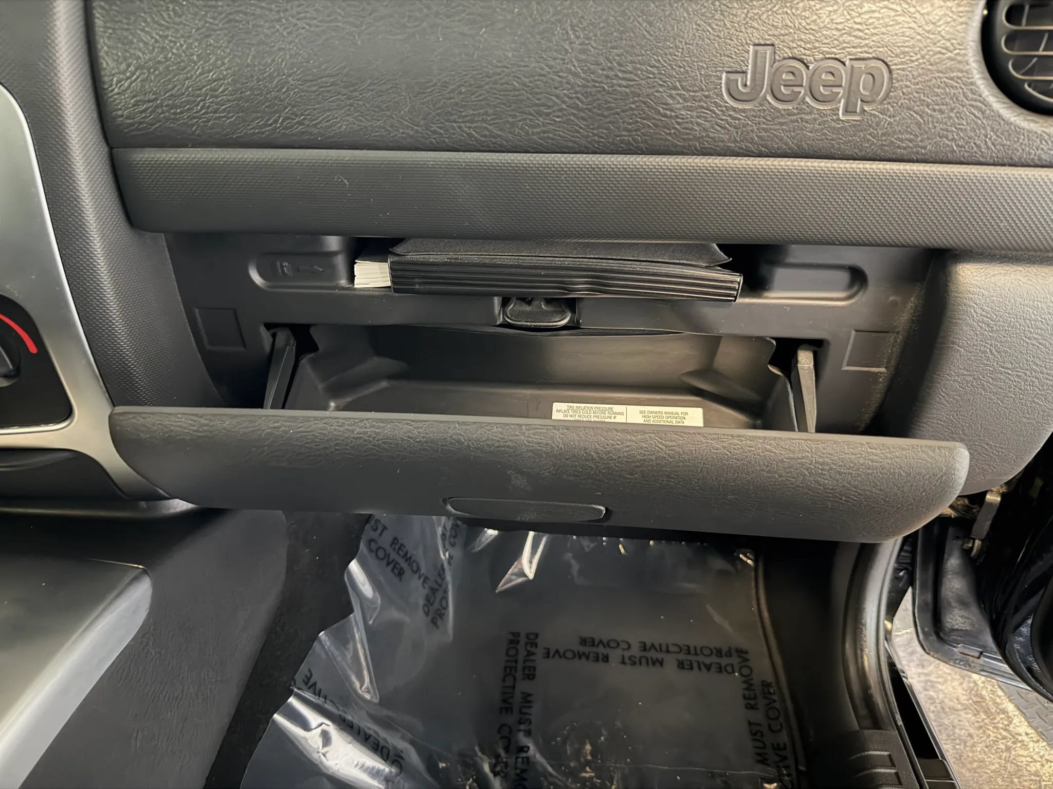 Used 2002 Jeep Liberty Limited AWD/4WD image 26