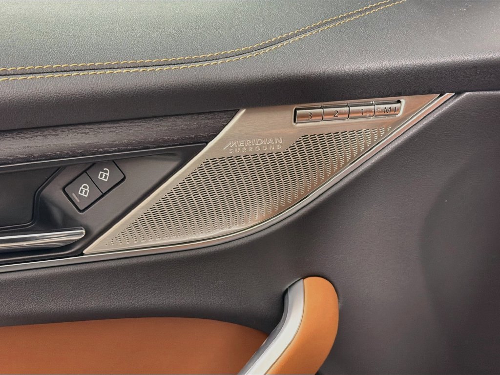 Certified 2026 Jaguar F-PACE R-Dynamic S AWD/4WD image 19