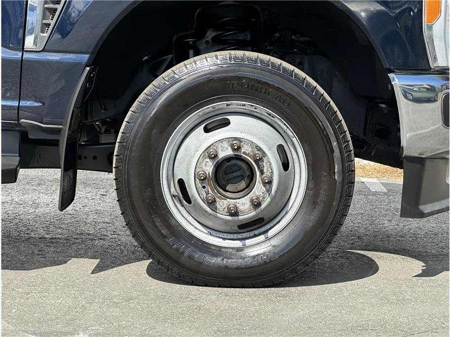 Used 2023 Ford F350 XLT image 26