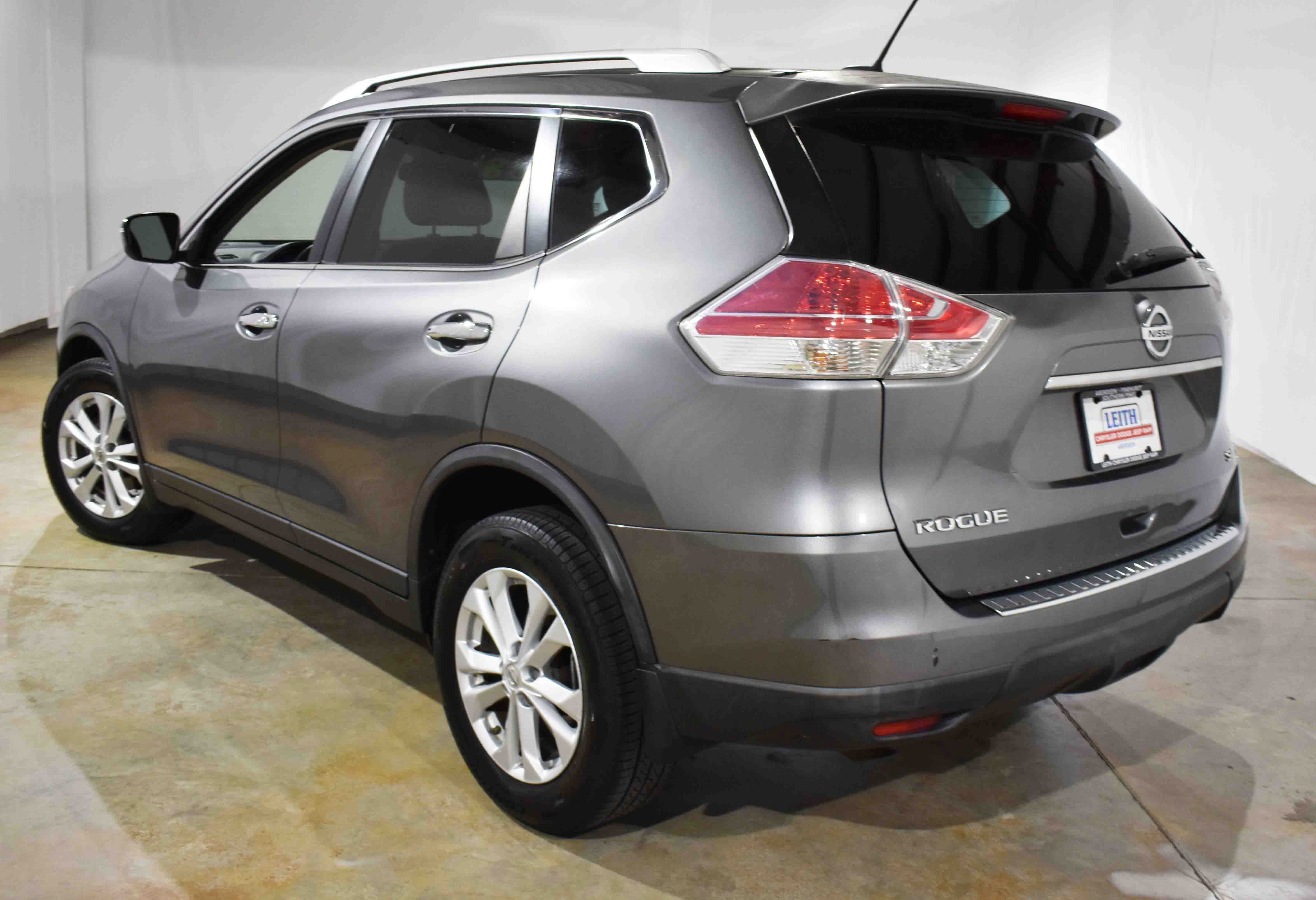 Used 2015 Nissan Rogue SV image 7