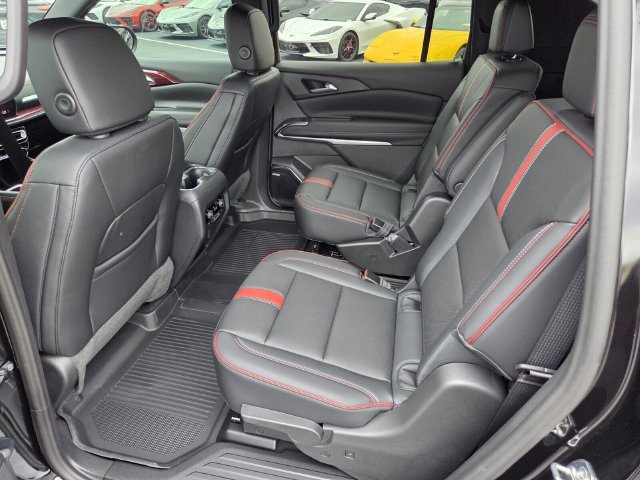 New 2027 Chevrolet Traverse RS w/ LPO, Floor Liner Package AWD/4WD image 7