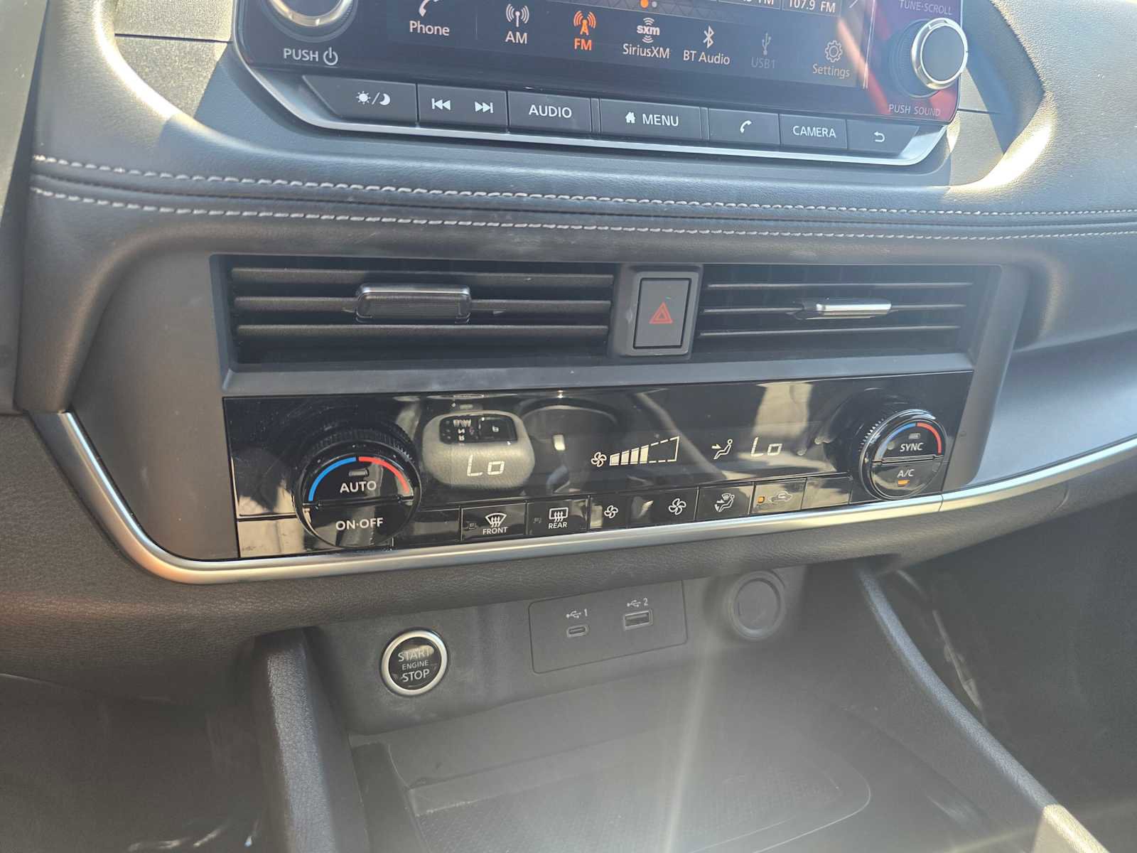 Used 2023 Nissan Rogue SV image 30