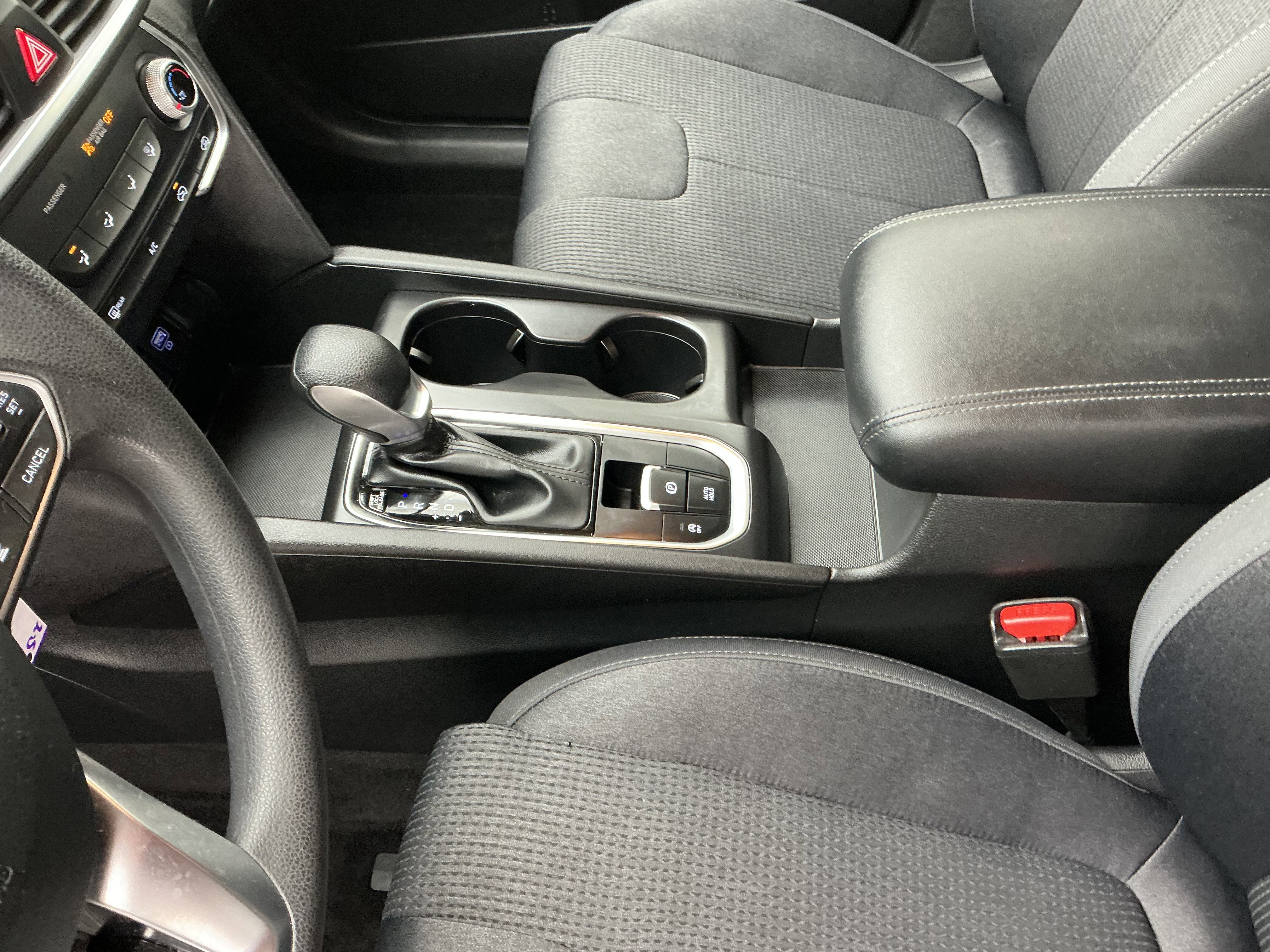 Used 2020 Hyundai Santa Fe SE w/ Cargo Package image 14