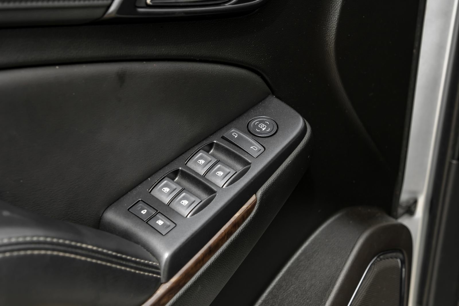 Used 2020 Chevrolet Tahoe LS RWD image 43