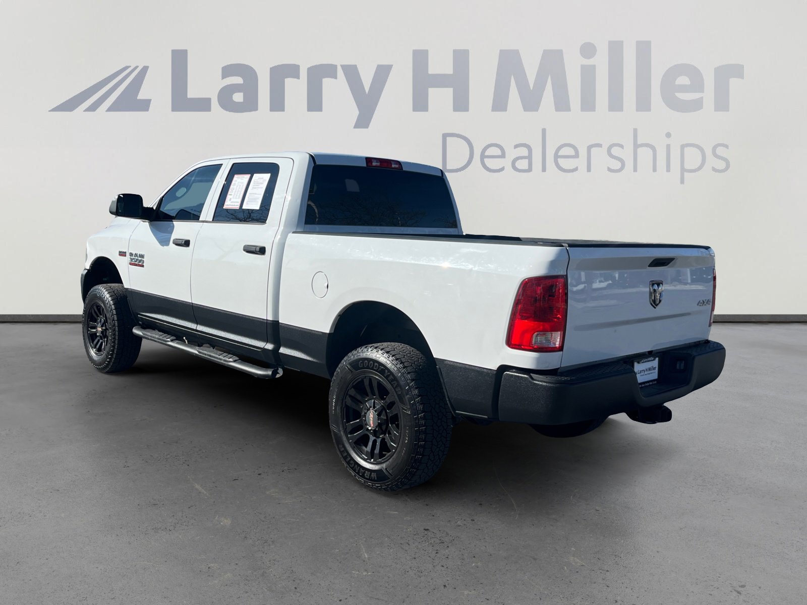 Used 2016 RAM 3500 Tradesman image 3