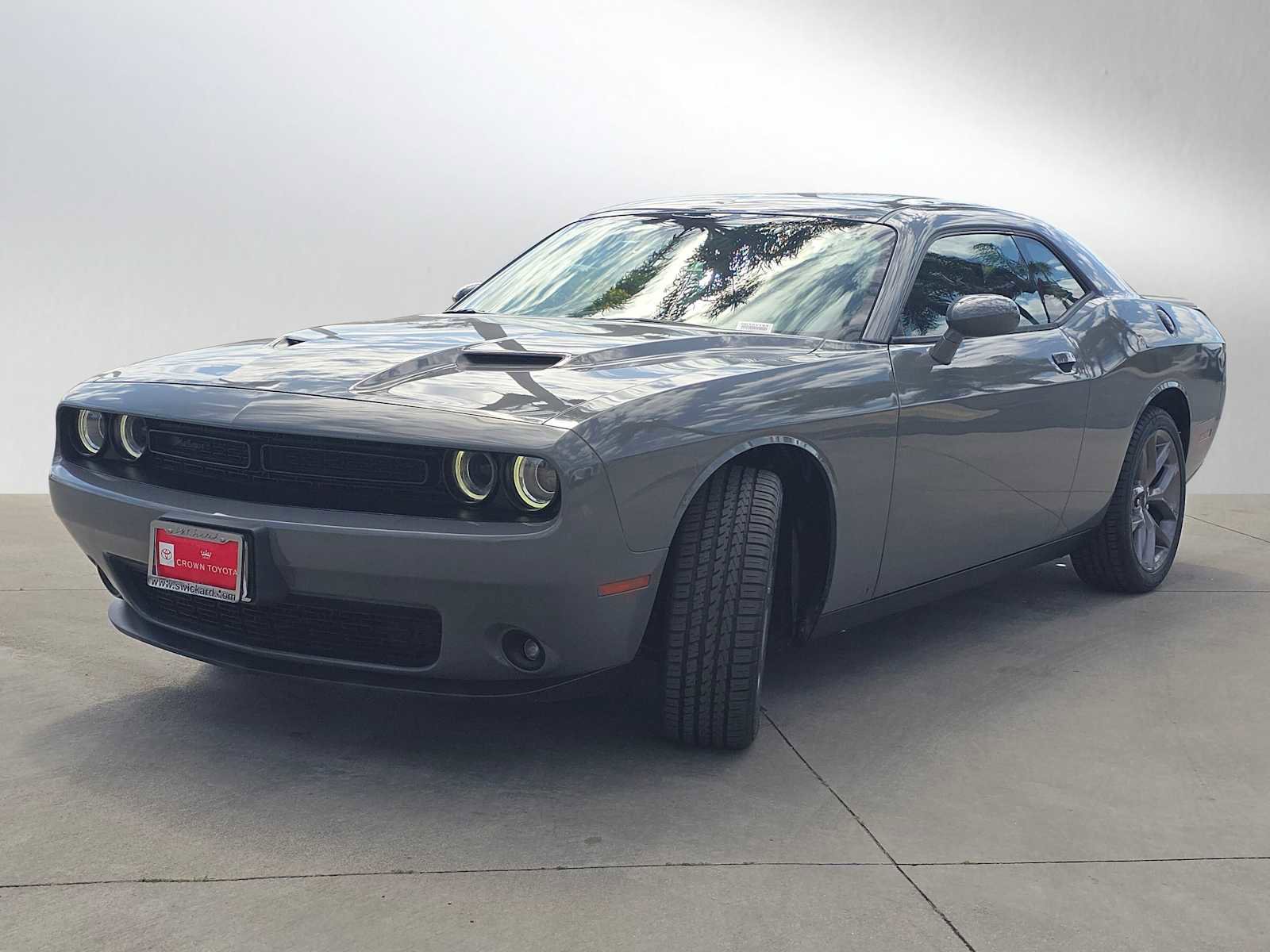 Used 2019 Dodge Challenger SXT w/ Blacktop Package RWD image 7