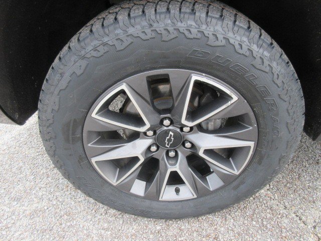 Used 2021 Chevrolet Tahoe Z71 w/ Z71 Signature Package AWD/4WD image 12