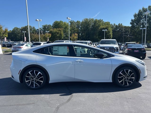 New 2026 Toyota Prius Plug-In Hybrid image 4