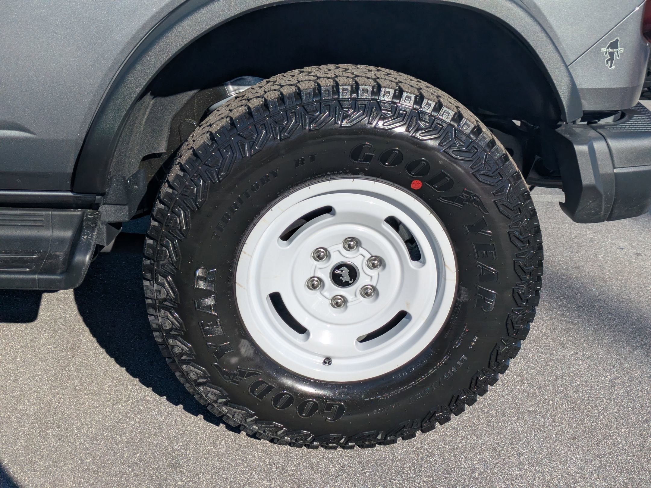 New 2025 Ford Bronco Heritage Edition image 8