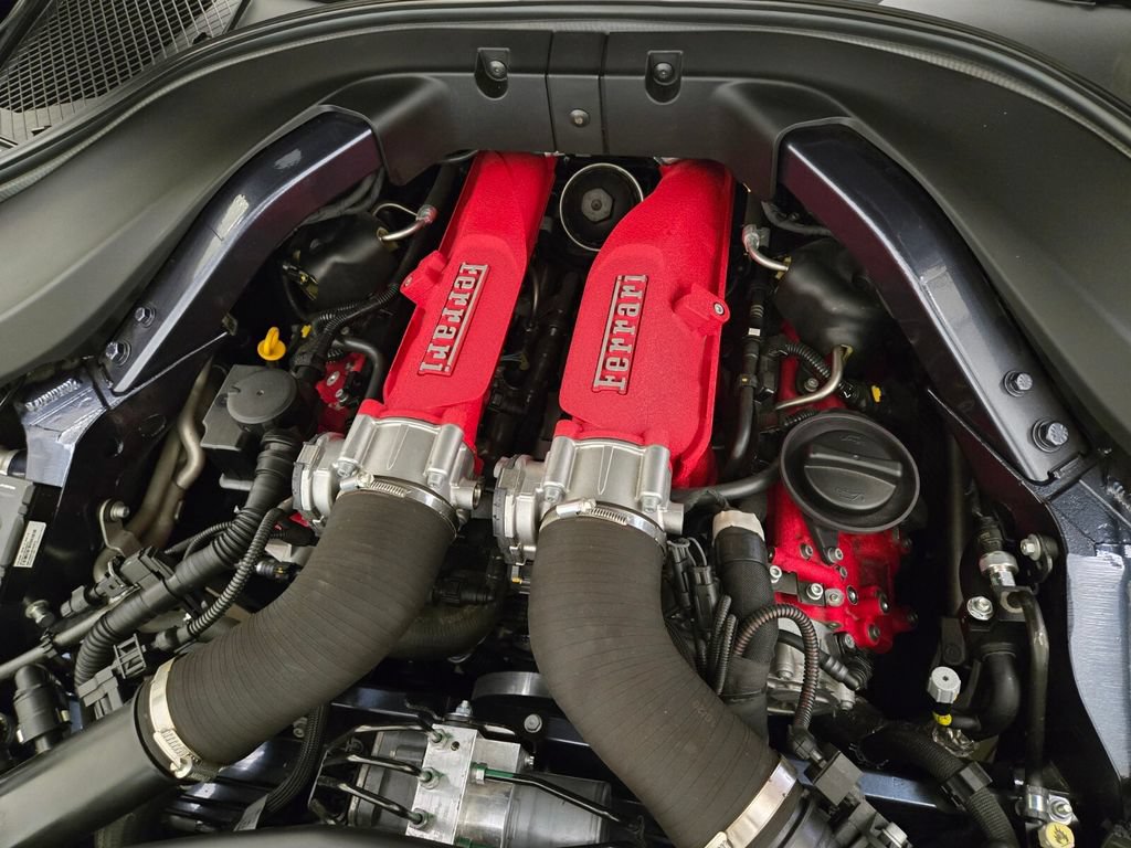 Used 2021 Ferrari Roma RWD image 29