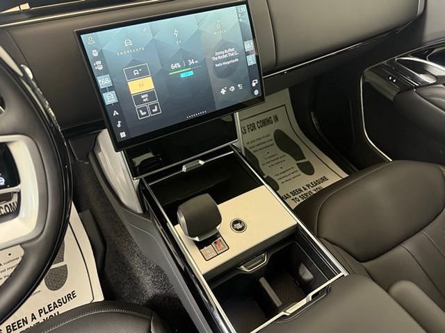 New 2025 Land Rover Range Rover SE image 38