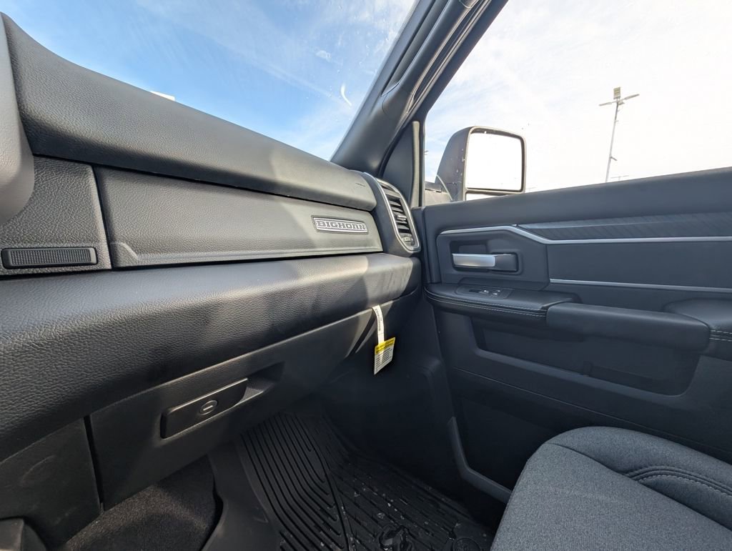 New 2026 RAM 2500 Big Horn AWD/4WD image 36