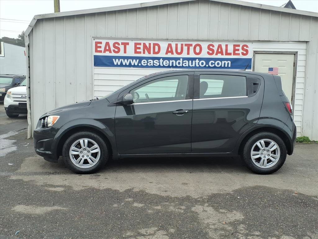 Used 2014 Chevrolet Sonic LT image 2