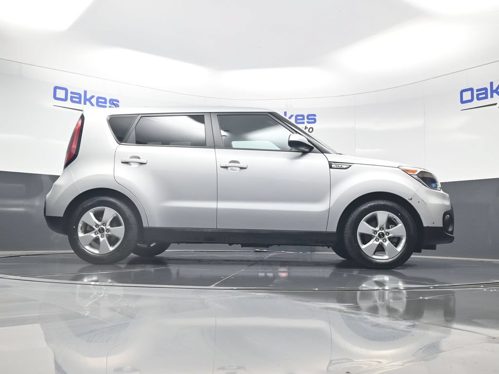 Used 2017 Kia Soul FWD image 40