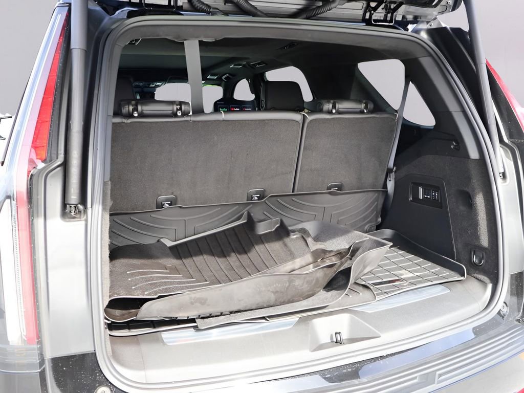 Used 2024 Cadillac Escalade Sport Platinum w/ Heavy-Duty Trailer Package image 19