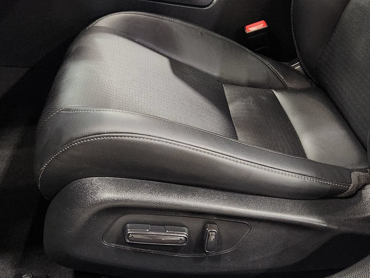 Used 2022 Honda Civic EX-L image 42