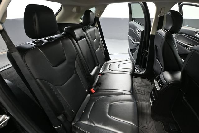 Used 2016 Ford Edge Titanium w/ Technology Package AWD/4WD image 33