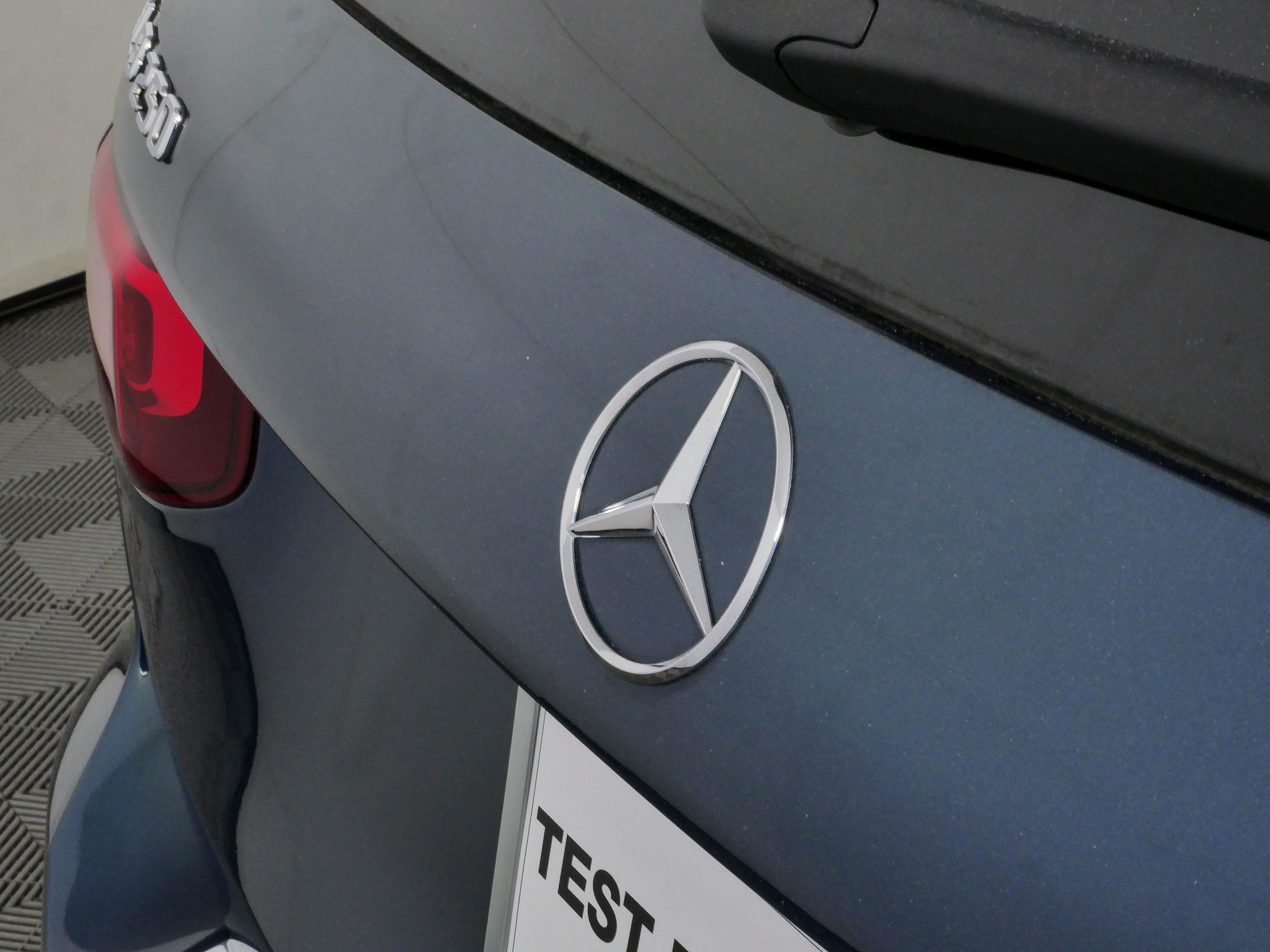 Used 2021 Mercedes-Benz GLB 250 4MATIC image 35