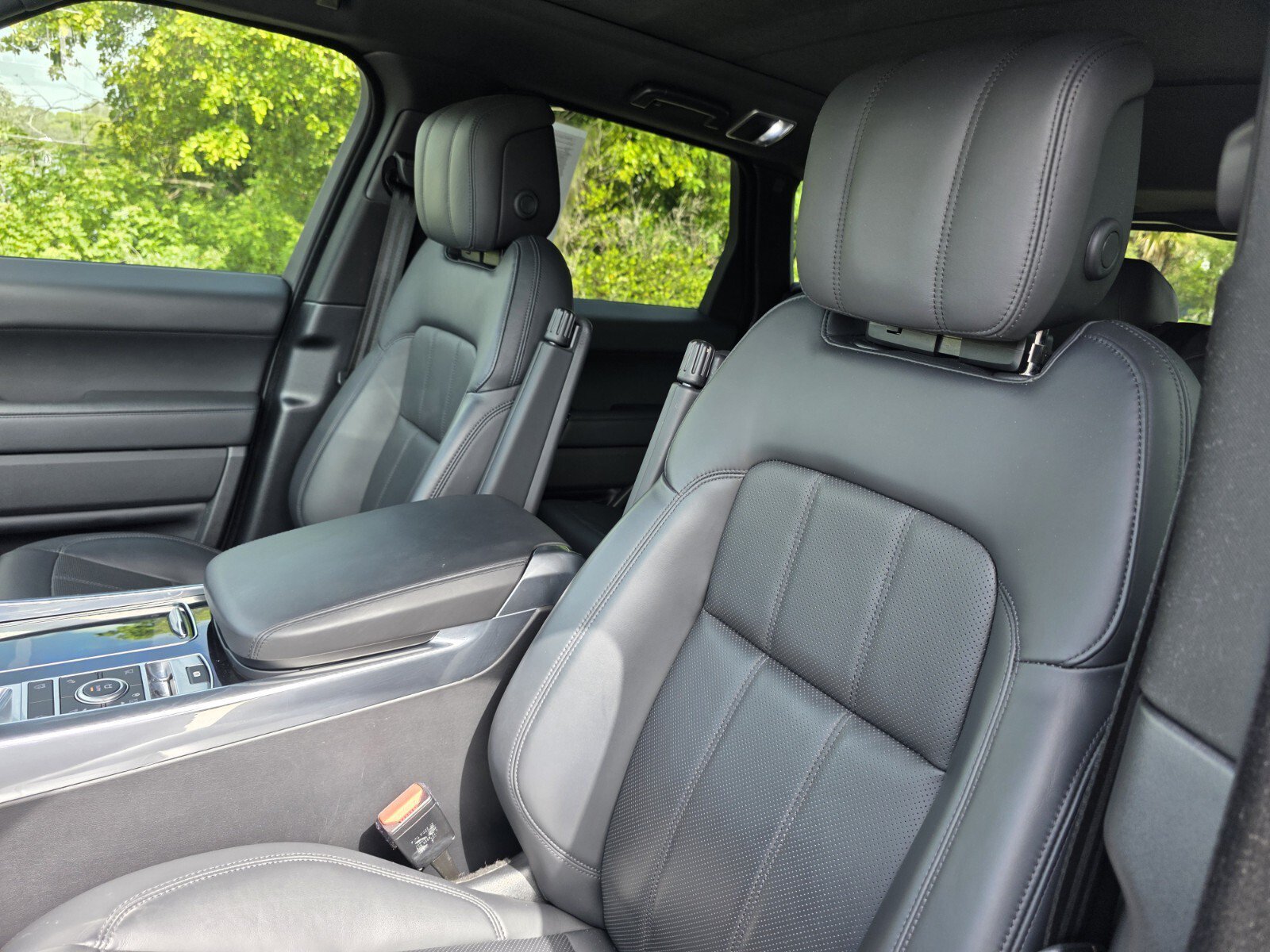 Certified 2022 Land Rover Range Rover Sport HSE Dynamic AWD/4WD image 11