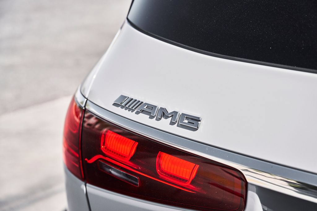 Used 2025 Mercedes-Benz GLS 63 AMG 4MATIC image 14