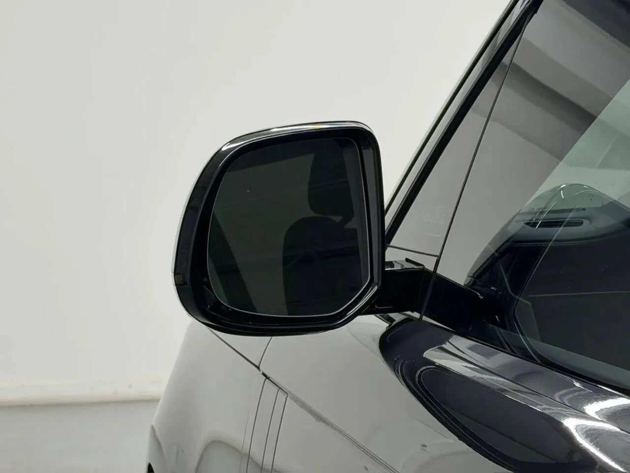 Used 2024 Land Rover Range Rover SE AWD/4WD image 43