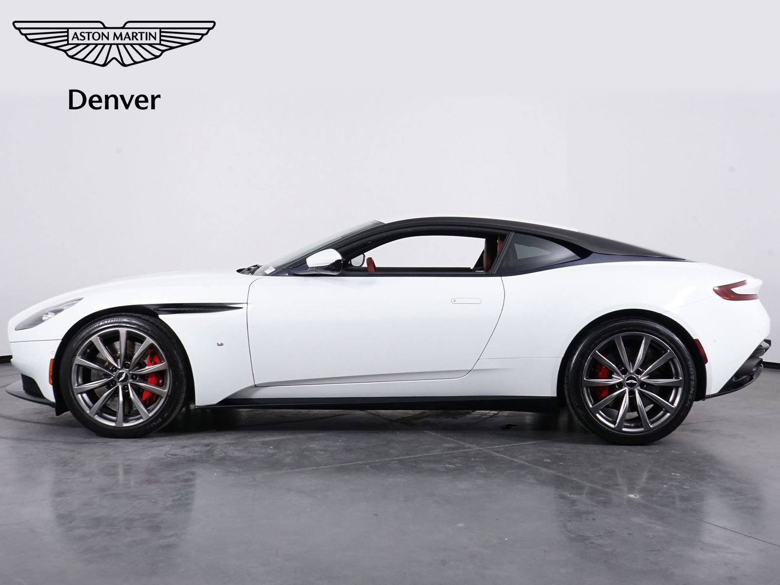 Used 2018 Aston Martin DB11 V12 image 2