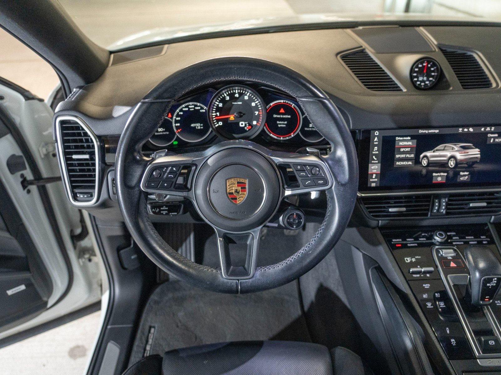 Certified 2021 Porsche Cayenne Coupe AWD/4WD image 27