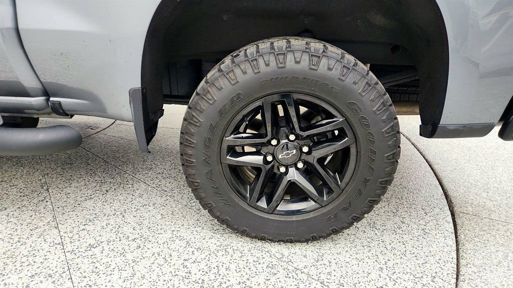 Used 2020 Chevrolet Silverado 1500 LT Trail Boss AWD/4WD image 9