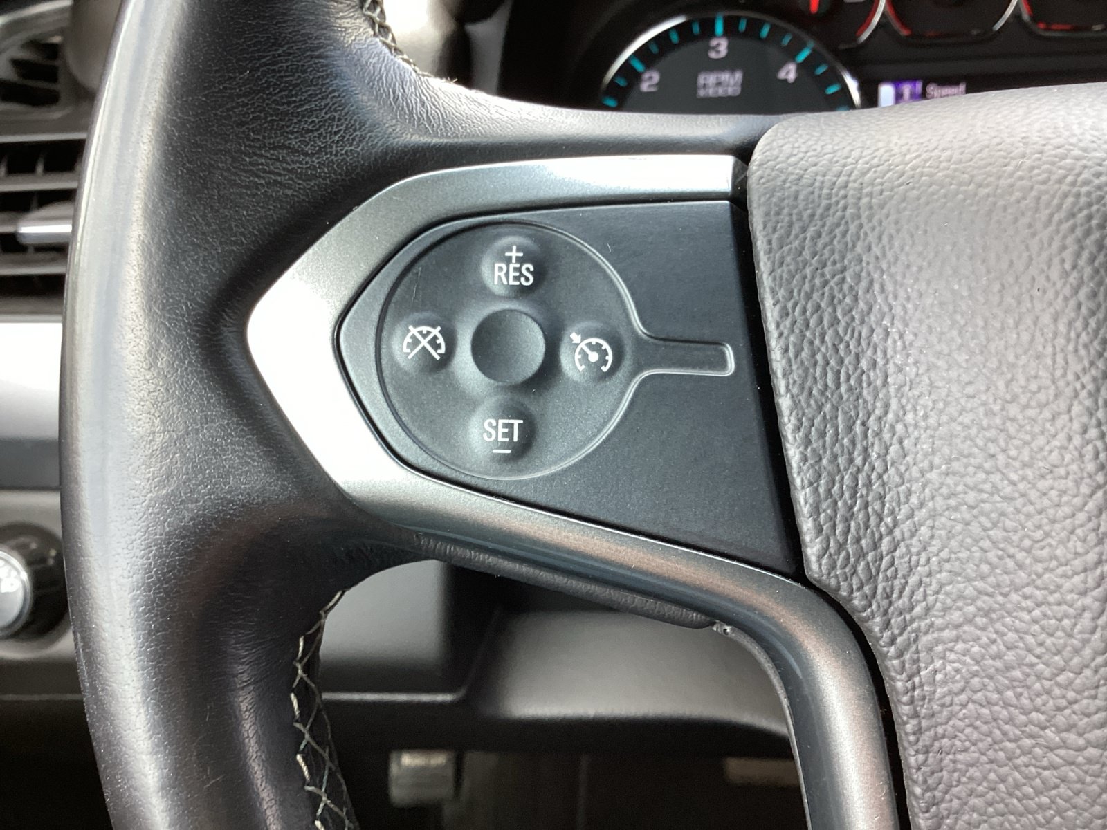 Used 2020 Chevrolet Tahoe LS RWD image 18