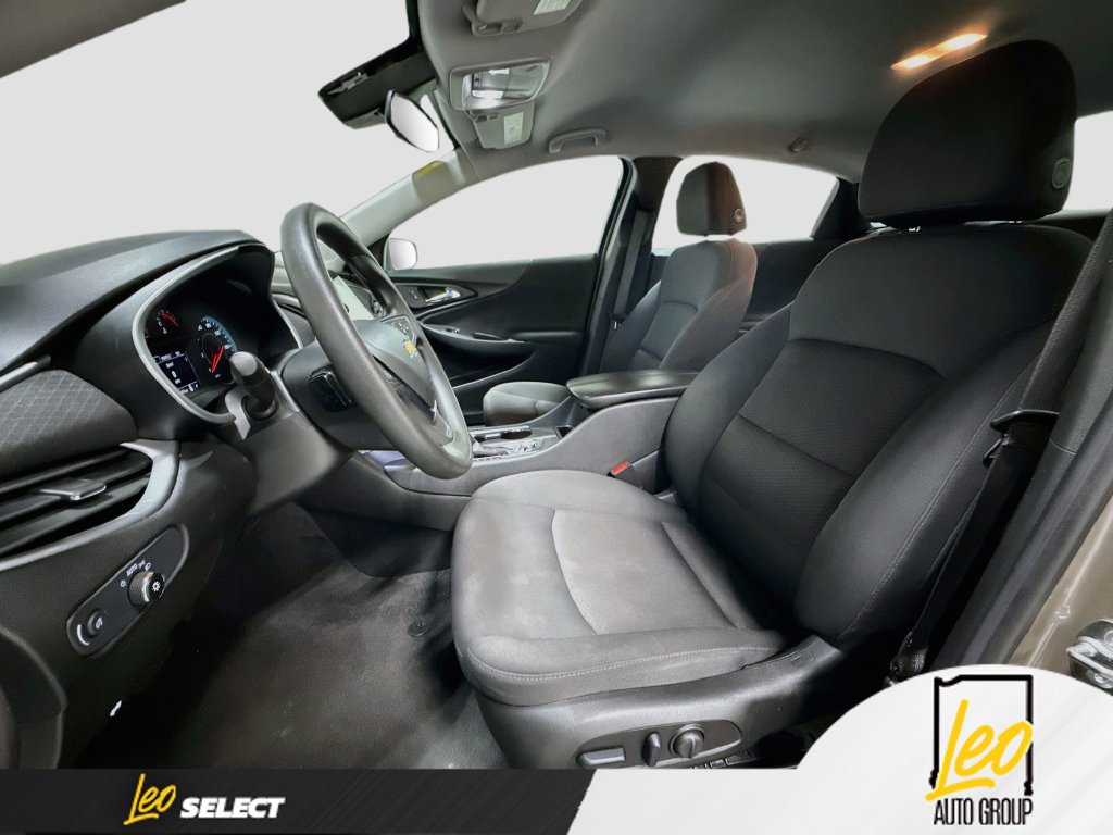 Used 2025 Chevrolet Malibu LT FWD image 22