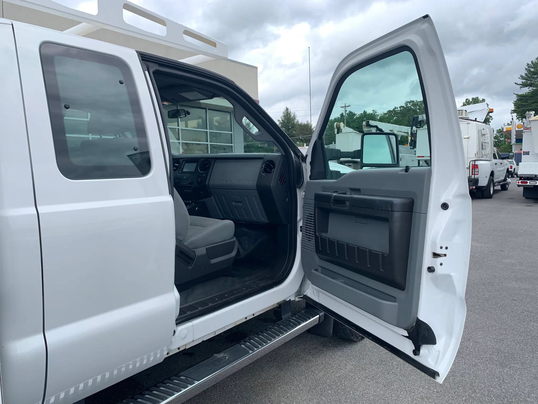 Used 2015 Ford F450 XL w/ Power Equipment Group AWD/4WD image 22