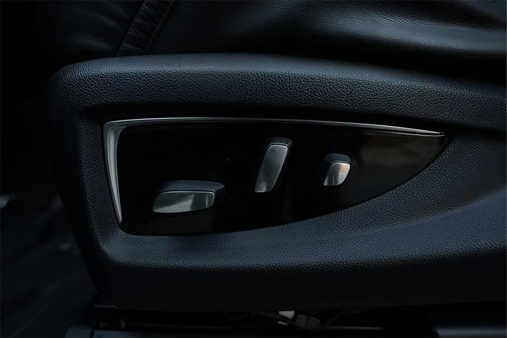 Used 2020 Cadillac Escalade ESV 4WD image 20