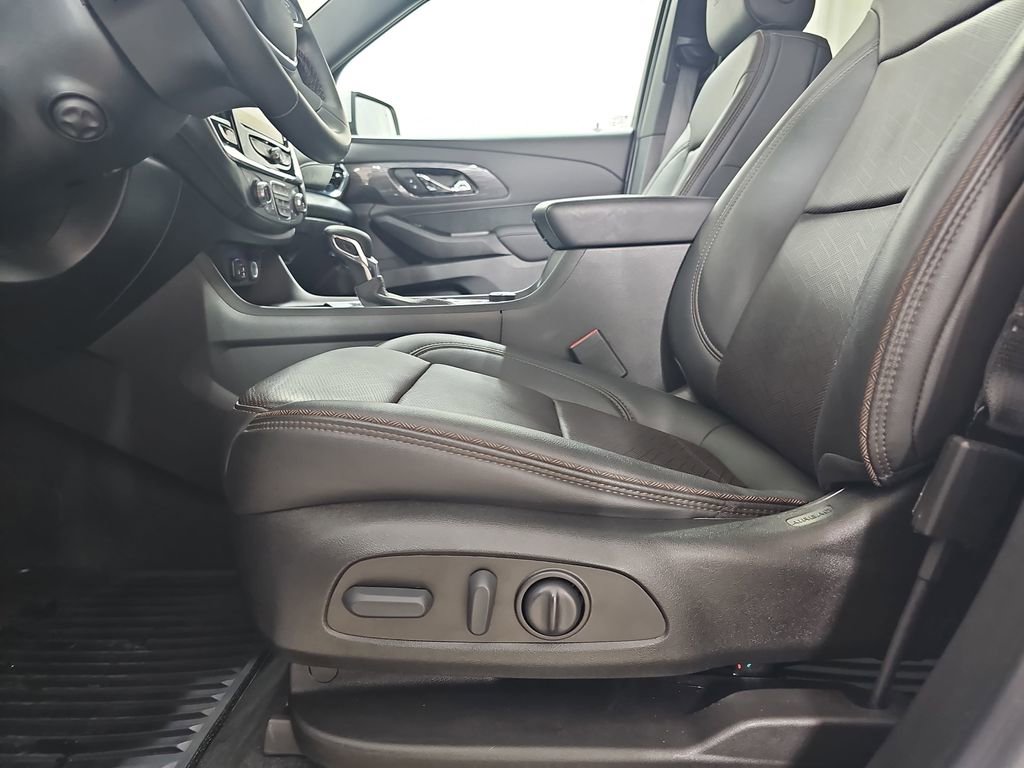 Certified 2023 Chevrolet Traverse High Country AWD/4WD image 37