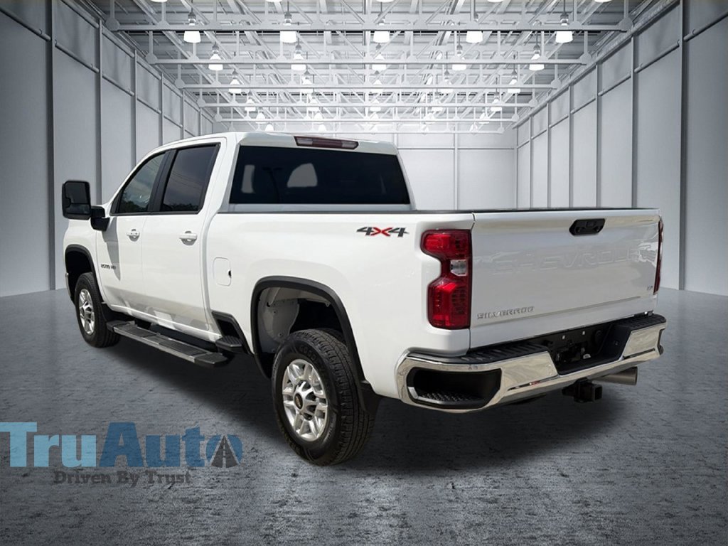 Used 2025 Chevrolet Silverado 2500 LT w/ Convenience Package AWD/4WD image 5