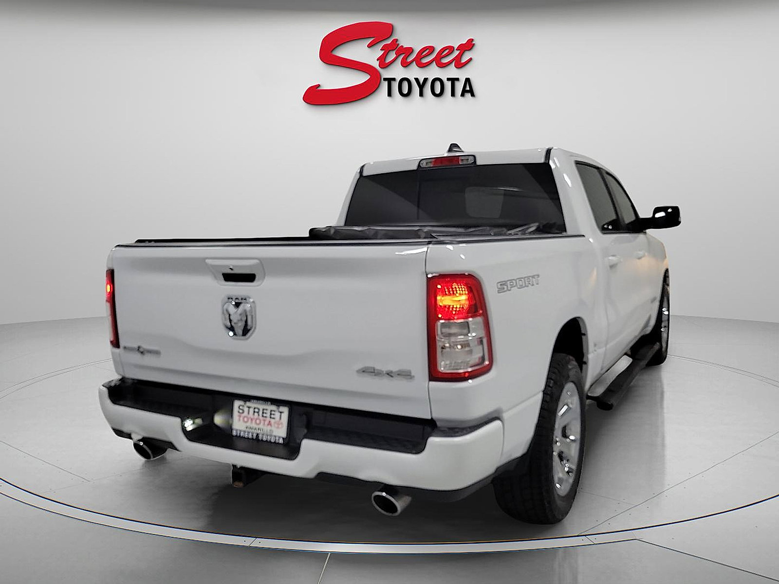 Used 2022 RAM 1500 Lone Star AWD/4WD image 4