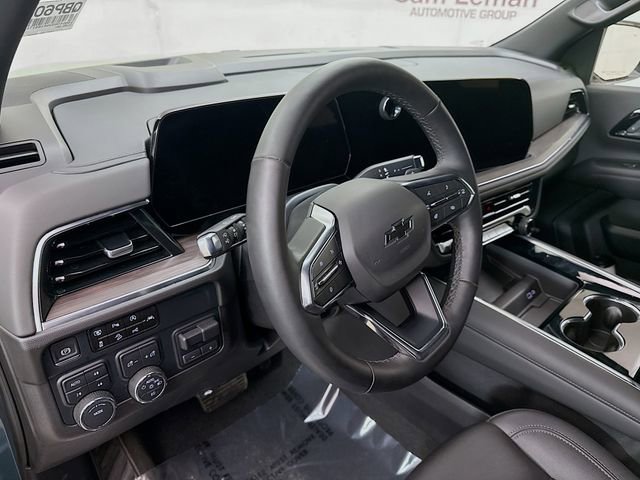 Used 2025 Chevrolet Suburban Z71 w/ Comfort Package image 12