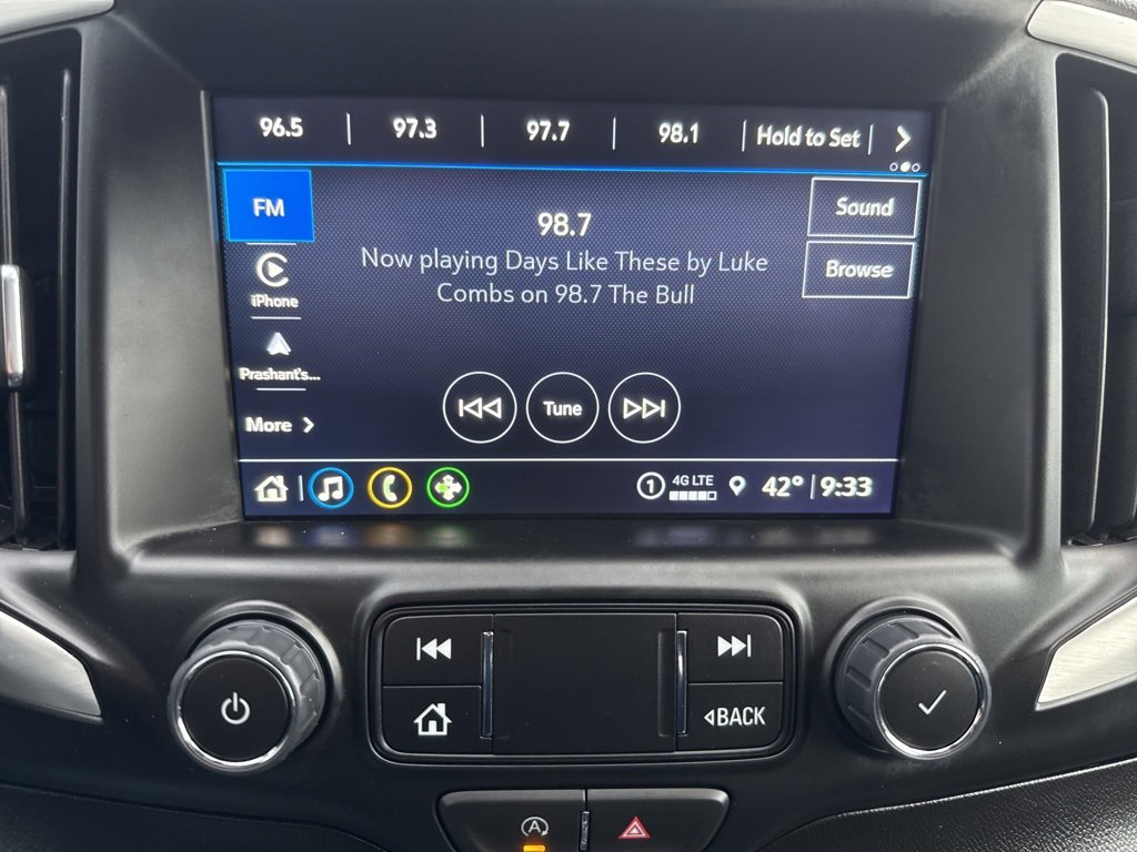 Used 2024 GMC Terrain SLT image 41