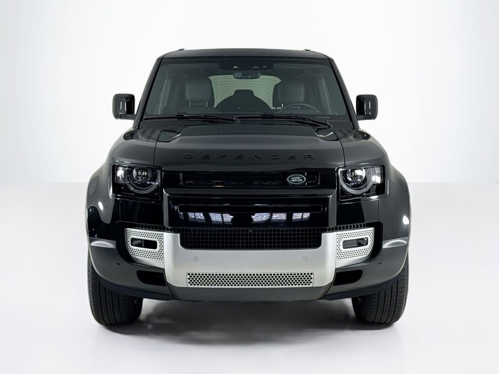 Used 2025 Land Rover Defender 110 S image 8